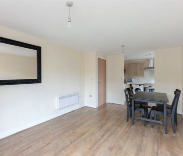 Kirkdale Road, Leytonstone, London, E11 ground floor flat to rent - Photo 3