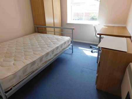 2 bedroom flat to rent - Photo 4