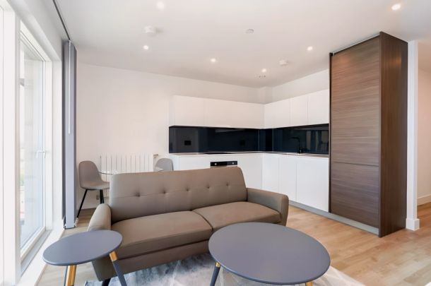 1 Bedroom 1 Bathroom Flat1001 - Photo 1