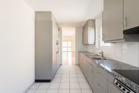 We are looking for you specifically - Photo 4