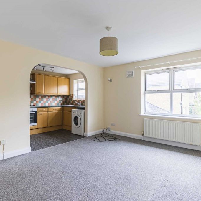 2 bed Flat for rent - Photo 1