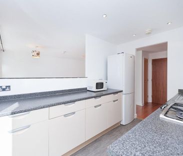 2 bedroom flat to rent - Photo 6