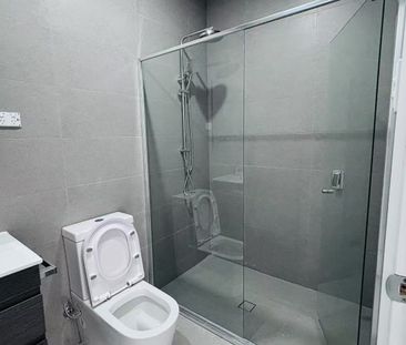 Brand new high Ceiling 5-Bedroom Townhouse - Photo 4