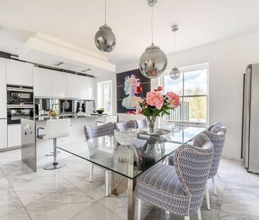 3 bedroom flat to rent - Photo 3