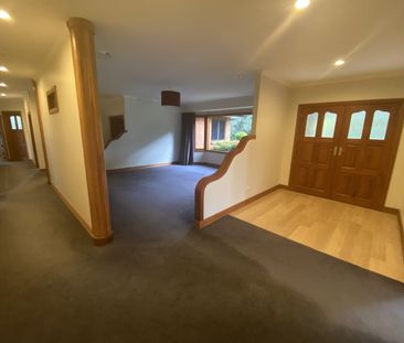 Set on a large lifestyle section, this magnificent family home has ... - Photo 4