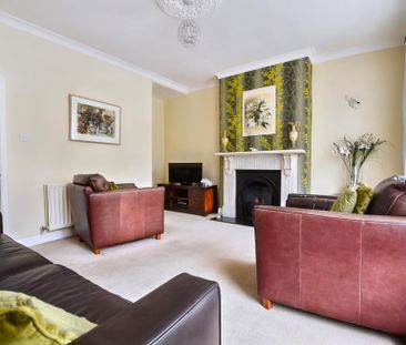 4 bedroom terraced house to rent - Photo 1