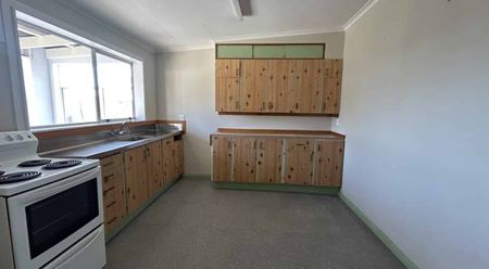 ROSLYN - 3 bedrooms - Photo 3