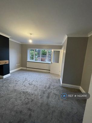 3 bedroom semi-detached house to rent - Photo 1