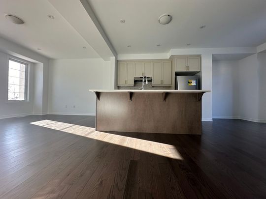 For Lease - 157 Settlers Road, Oakville, Ontario - Photo 1