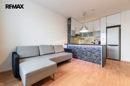 Pronájem bytu 2+kk 57 m² - Photo 3