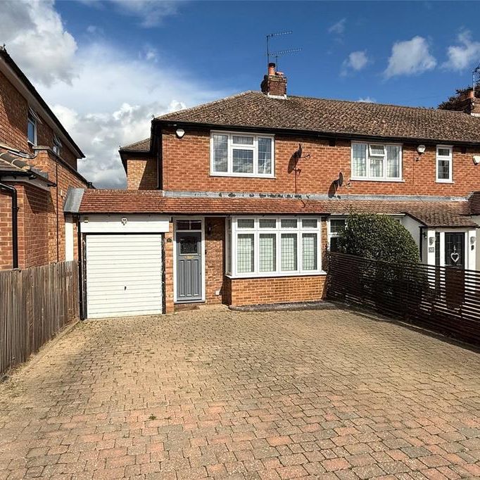 3 bedroom end of terrace house to rent - Photo 1