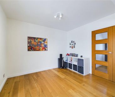 4 bedroom semi-detached house to rent - Photo 2