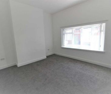 2 bedroom bungalow to rent - Photo 2