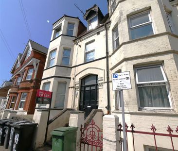 Wayside, Bournemouth, BH1 - Photo 1