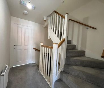 4 bedroom semi-detached house to rent - Photo 1