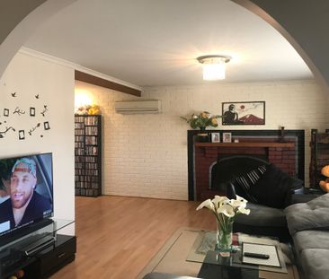 Carrum Downs - Photo 2