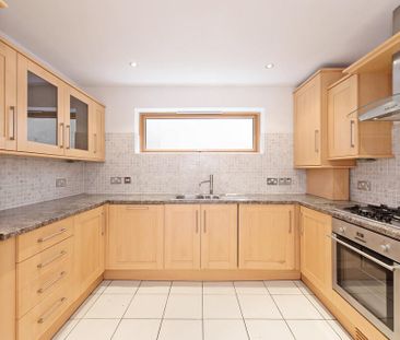 3 bedroom apartment to rent - Photo 6