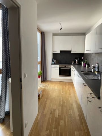 Moderne, geräumige 2-Zimmer-Wohnung mit möblierter Küche und kleinem Balkon in Zentrumslage Ried - Photo 3