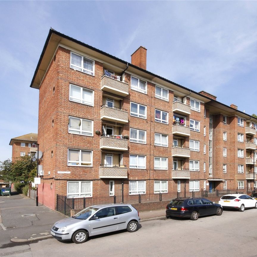 Maple House, SE8 - Photo 1