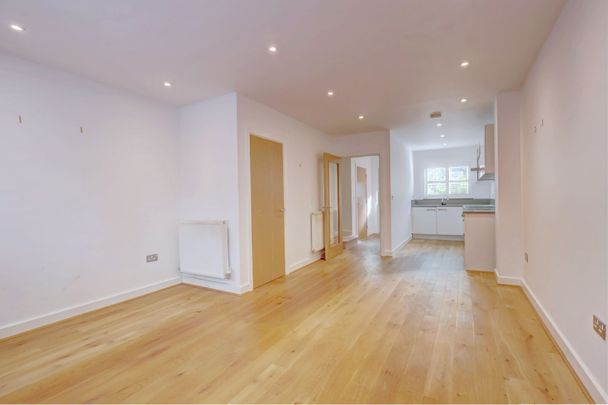 2 Bedroom Mid Terraced House To Rent - Photo 1