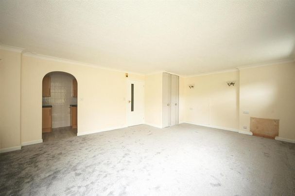 1 bedroom retirement property to rent - Photo 1