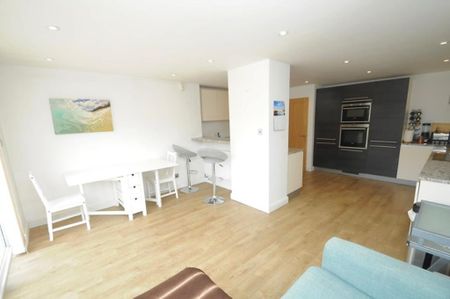 3 bedroom house to rent Conifer Avenue, Poole, BH14 - Photo 4