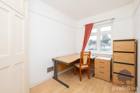 4 bedroom semi-detached house to rent - Photo 4