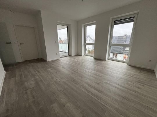 Lichtdurchflutete Etagenwohnung mit Balkon inkl. Malerarbeiten - Photo 1