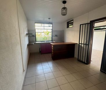 Location Appartement 3 pièces 50m² CAYENNE 97300 - Photo 4
