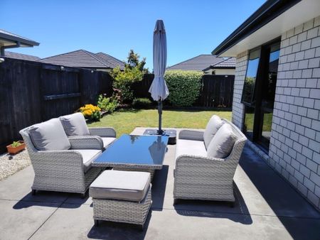 Spacious & Modern Family Home - Papamoa - Photo 3