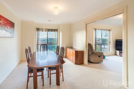 Immaculate Three Bedroom Ensuite Home in Jerrabomberra - Photo 4