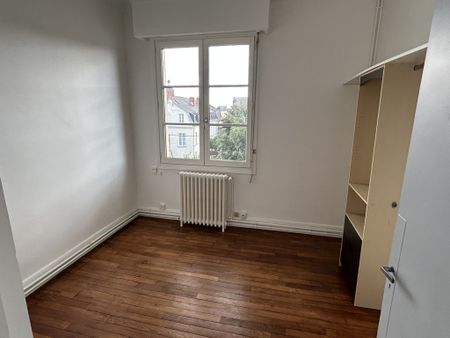 Location Appartement 4 pièces 99m² SAUMUR 49400 - Photo 4