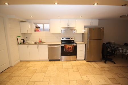 For Lease - 81A Shaver Avenue Unit# Lower, Toronto, Ontario - Photo 5