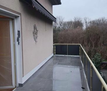 Frisch renovierte 6-Zimmer-Maisonette-Altbauwohnung mit ca. 145m² - Photo 1