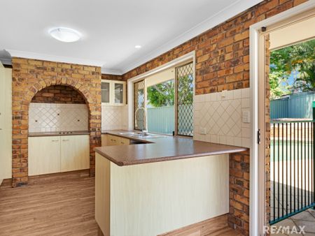 3 Glendale Place, Helensvale QLD 4212 - House For Rent | Domain - Photo 5