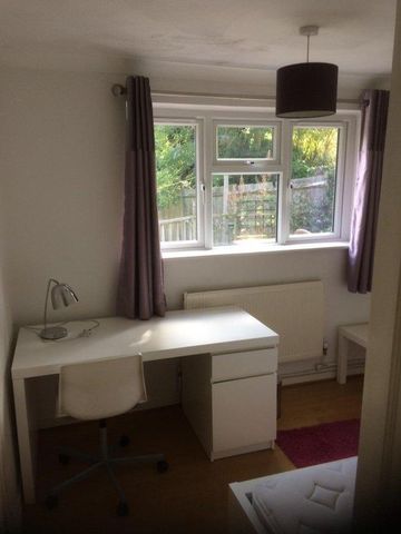 4 bedroom house share to rent - Photo 3