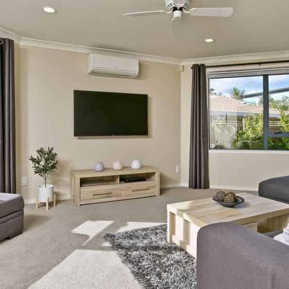 ALBANY FAMILY HOME - Photo 1