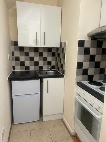 Studio to rent - Photo 4