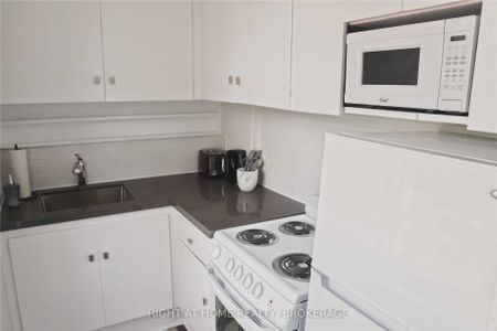 For Lease - 164 Trafalgar Road Unit# 1, Oakville, Ontario - Photo 4