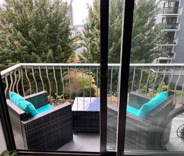 **Newly renovated** 1bedroom apartment downtown Vancouver/Davie Villge - Photo 1