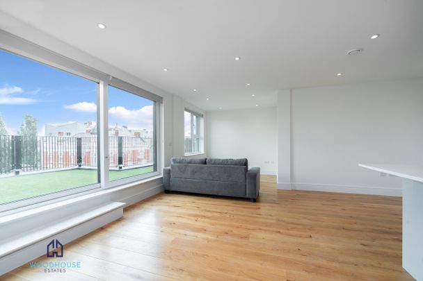 Kilburn High Road, London, NW6 - Three Bedroom Flat To Rent - £808pw / £3,500pcm - Photo 1