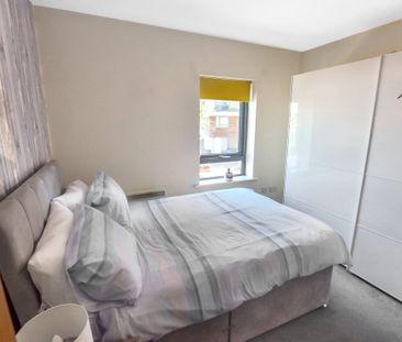 The Decks, Runcorn, WA7 1GH - Photo 3