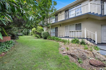 2/14 Osborne Avenue, Glen Iris. - Photo 4