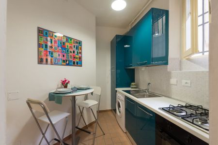 Via dei Pepi, Florence, Tuscany 50121 - Photo 4