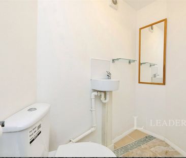 7 bedroom house to rent Westlea Road, CV31 - Photo 2