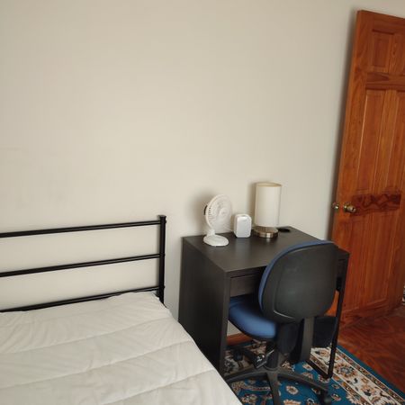 Moorebank - Photo 3