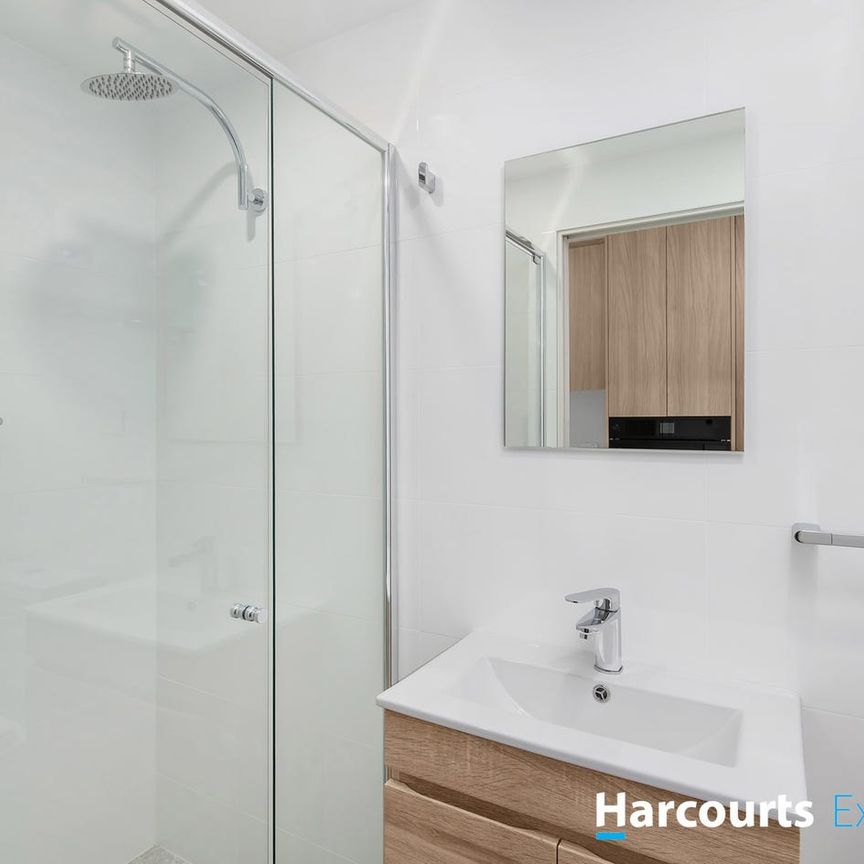 Located in a secure building! - Photo 1