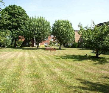 Mount Felix, Walton On Thames, Surrey, KT12 - Photo 6