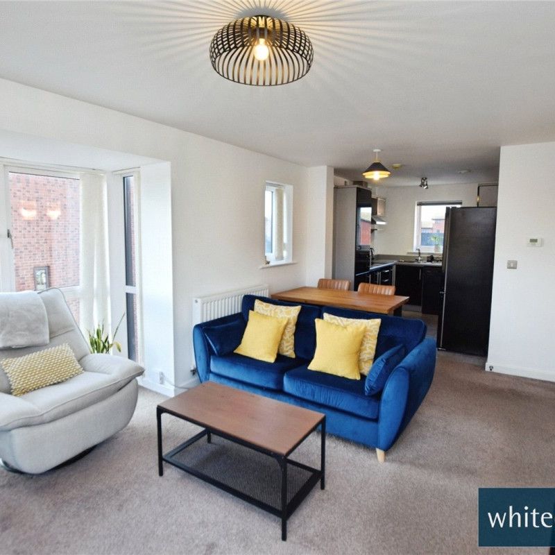 Aire Quay, Leeds, LS10 - Photo 1