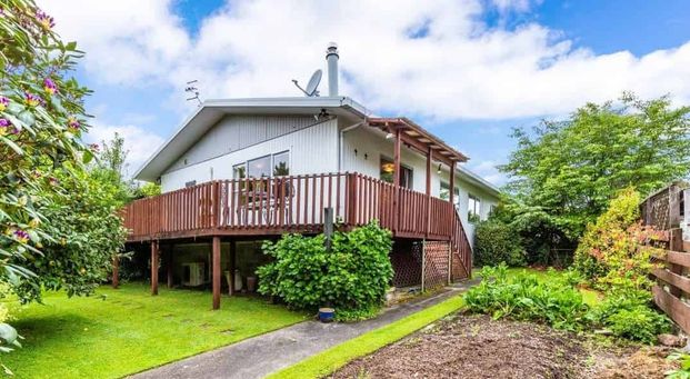 A real cutie in Richmond Heights - Photo 1